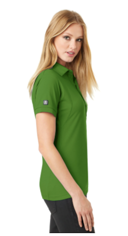 Sample of OGIO Jewel Polo in GridIron Green from side sleeveright